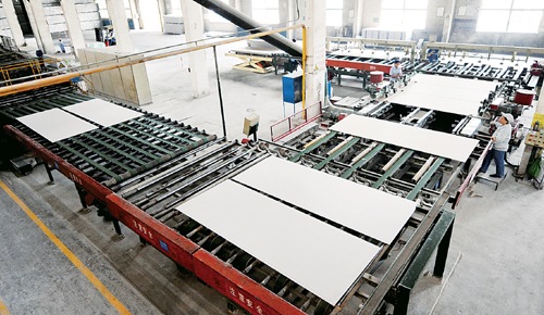 唐山年產(chǎn)8000萬(wàn)平方米高檔紙面石膏板項(xiàng)目落戶曹妃甸