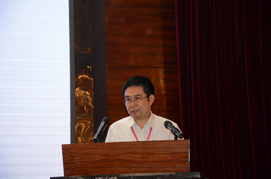 中國粉體技術(shù)網(wǎng) 建筑材料工業(yè)技術(shù)情報(bào)研究所崔源聲教授做《中國粉煤灰產(chǎn)業(yè)現(xiàn)狀及發(fā)展方向》專題報(bào)告  