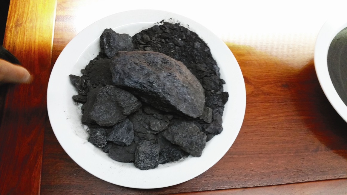 采礦權范圍僅0.05平方千米，存在安全隱患，申請擴界常受阻