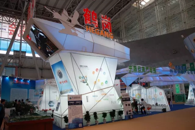 鶴崗建成“一城兩基地石墨產(chǎn)業(yè)城”