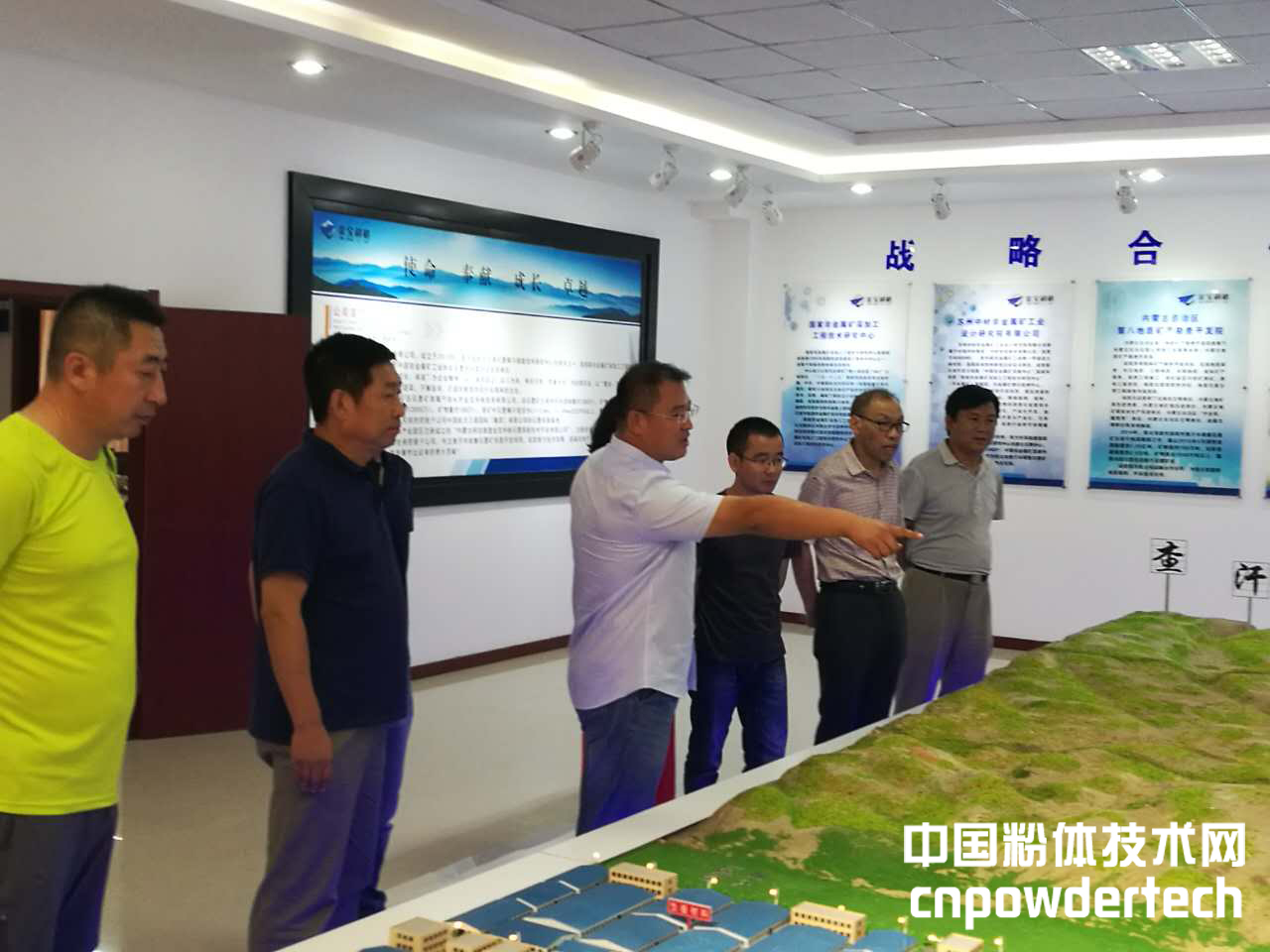 專家建言阿拉善盟石墨產(chǎn)業(yè)：重點(diǎn)打造深加工產(chǎn)業(yè)，發(fā)展高性能石墨制品及終端產(chǎn)品