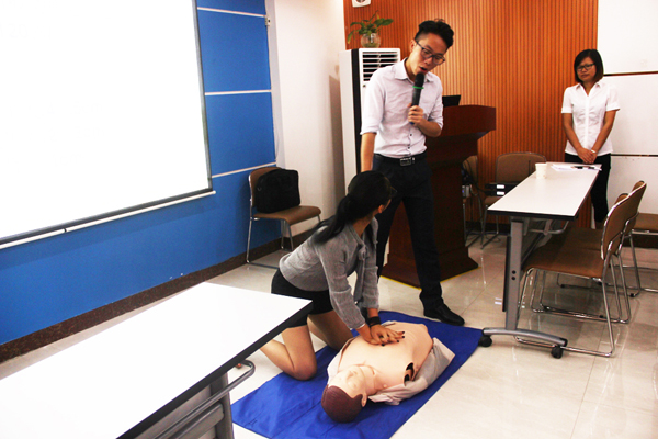 快使出你的洪荒之力，接招吧！桂林鴻程開展安全急救知識培訓，普及安全急救常識！