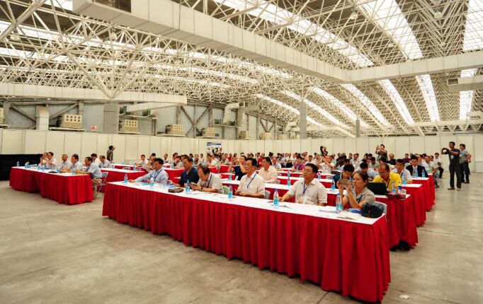 中國(guó)綠色建材產(chǎn)業(yè)發(fā)展聯(lián)盟全國(guó)非金屬礦專委會(huì)成立大會(huì)在昆山召開