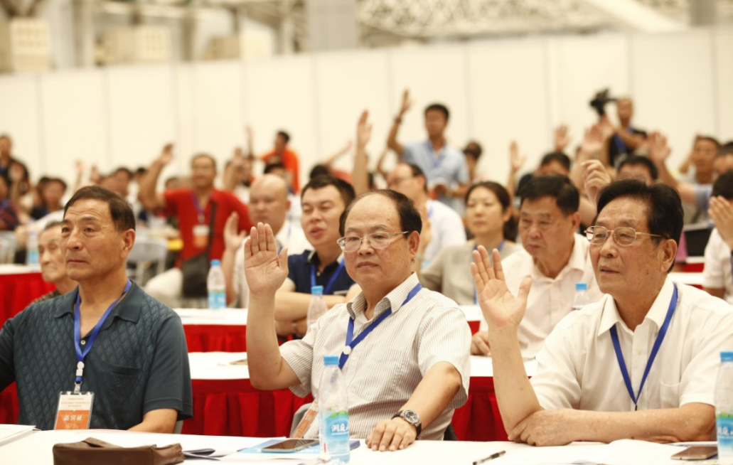 中國綠色建材產(chǎn)業(yè)發(fā)展聯(lián)盟全國非金屬礦專委會理事會成立 北京依依星科技有限公司當(dāng)選為理事長單位