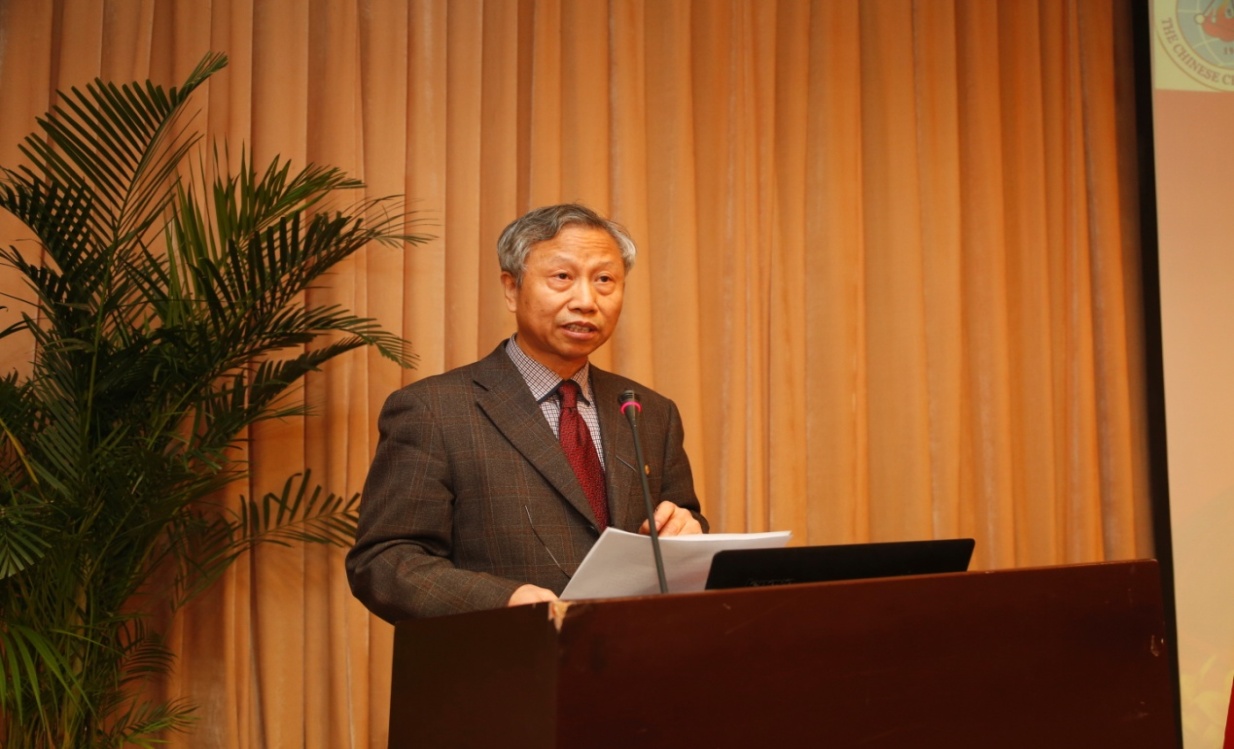 中國礦業(yè)大學(xué)（北京）鄭水林教授介紹礦物材料分會(huì)籌備情況