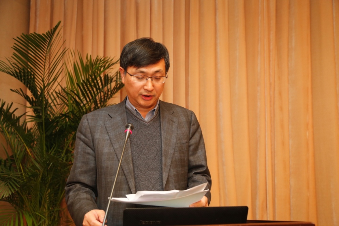 中國硅酸鹽學(xué)會(huì)副秘書長(zhǎng)譚撫講話