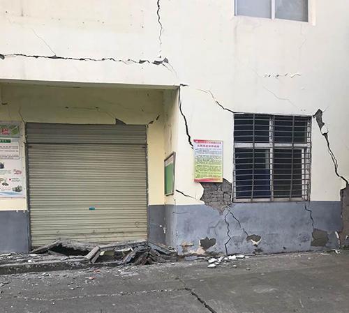 湖北掇刀區(qū)石膏礦采空區(qū)發(fā)生地陷災(zāi)害