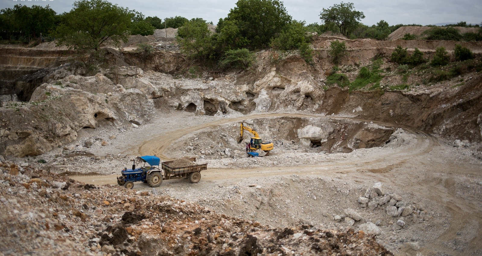 圖2 印度云母礦