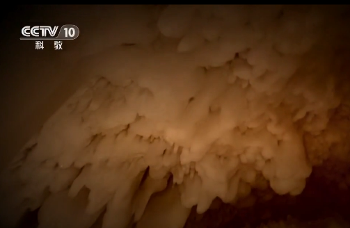 地理中國：碳酸鈣遇到稀鹽酸居然不冒泡？