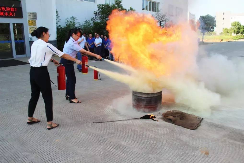 桂林鴻程開展消防應(yīng)急疏散演練活動(dòng)，防患于未“燃”！