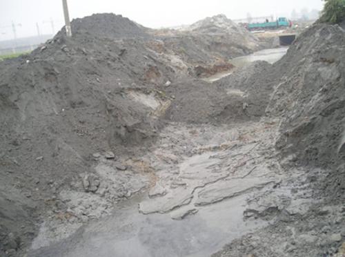 海南省海口市連夜查處違規(guī)投產(chǎn)粉煤灰廠