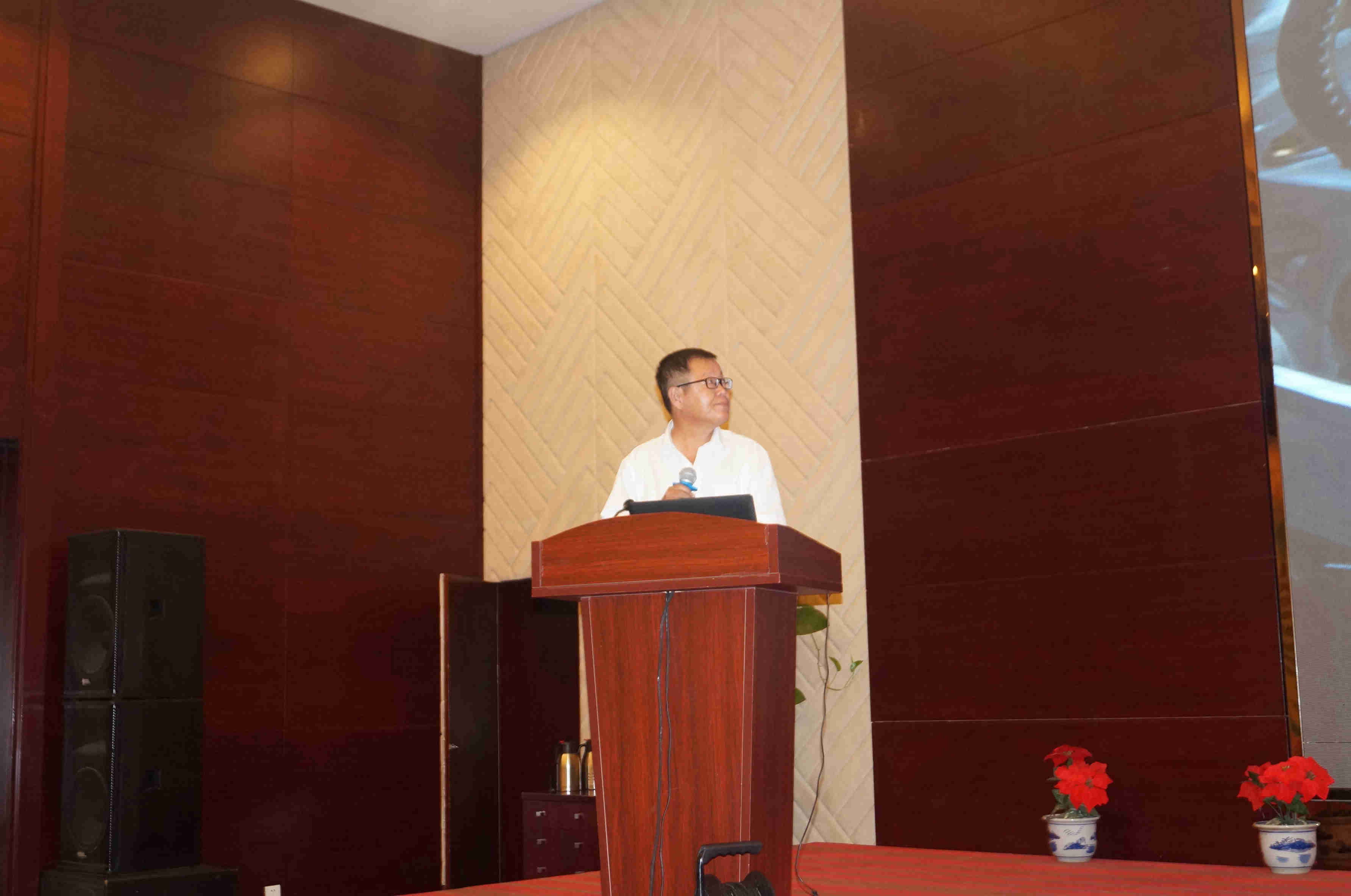 第一屆全國礦物材料學(xué)術(shù)交流會暨第十八屆全國非金屬礦加工利用技術(shù)交流會在蘇州開幕