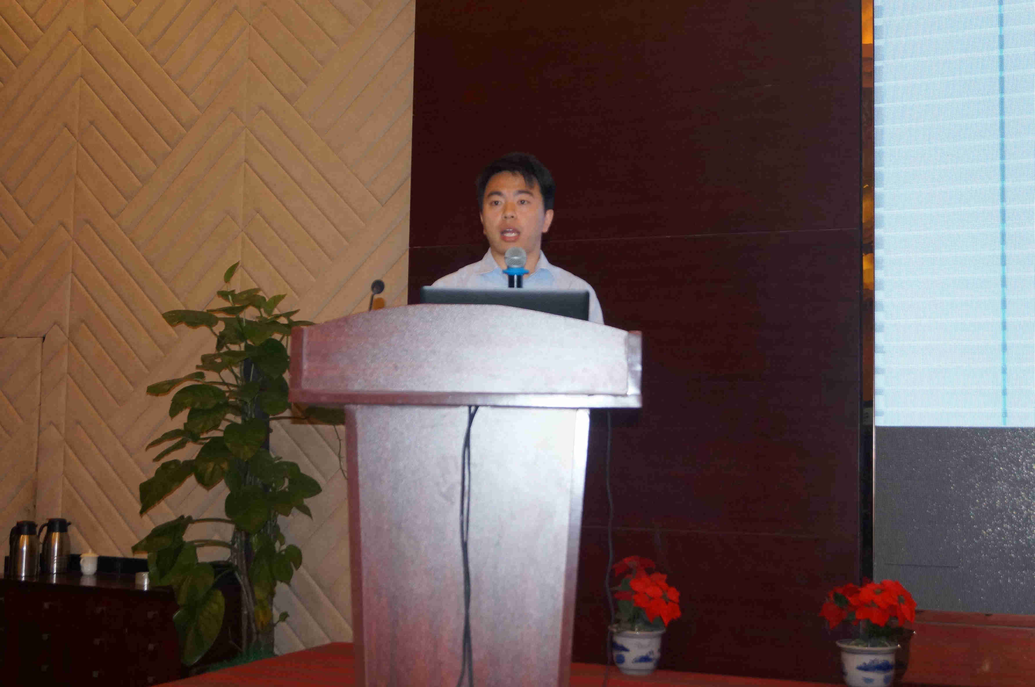 第一屆全國礦物材料學(xué)術(shù)交流會暨第十八屆全國非金屬礦加工利用技術(shù)交流會在蘇州開幕