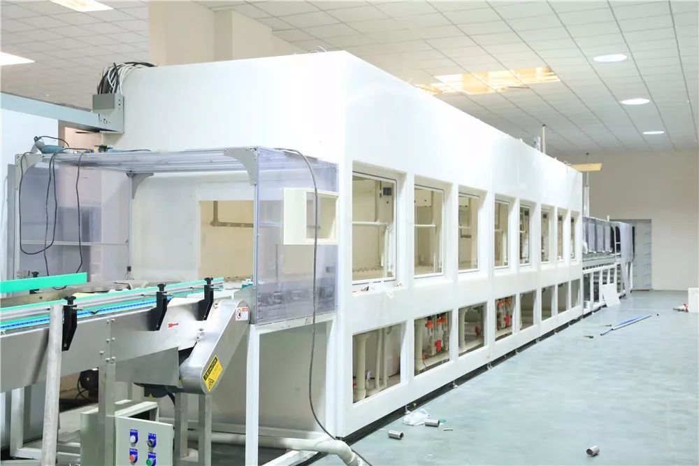 云南華坪年產(chǎn)10萬只石英坩堝項目投產(chǎn)！