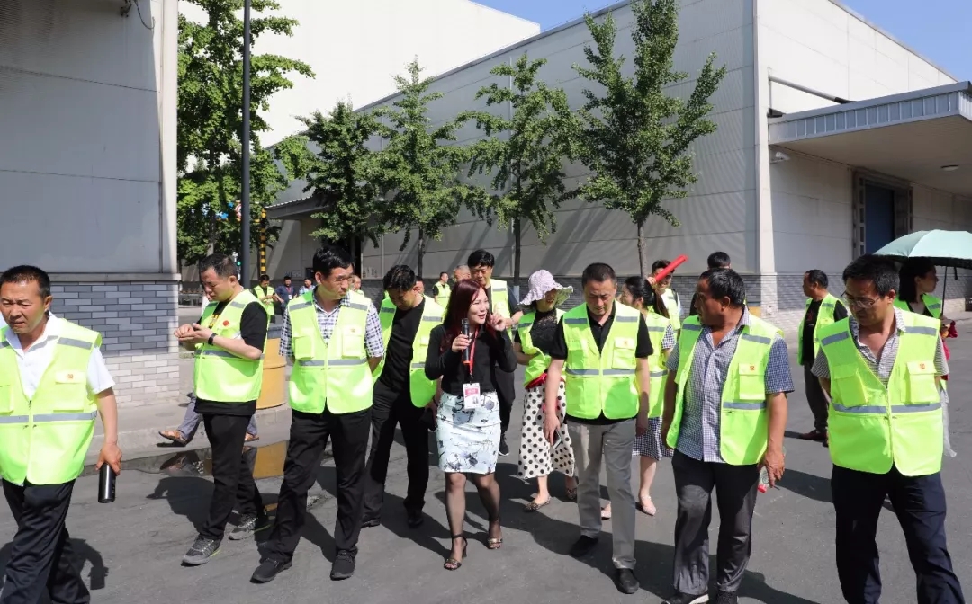 代表團(tuán)赴美巢集團(tuán)股份公司實(shí)地進(jìn)行參觀考察