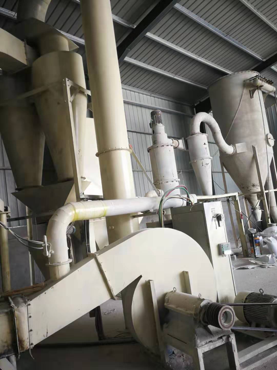 誠(chéng)邀合作！河南信陽(yáng)熊氏礦業(yè)超細(xì)膨潤(rùn)土生產(chǎn)線試車成功！