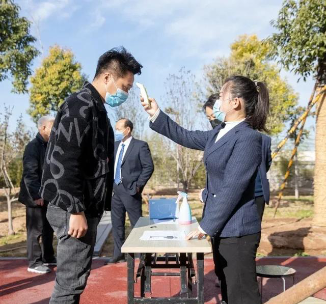 河南強耐新材“鏖戰(zhàn)疫情，不誤夢想”2020河南區(qū)域招商大會召開