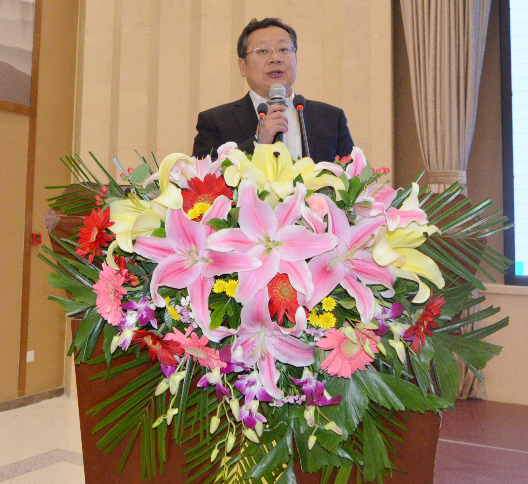 2020年中國非金屬礦產(chǎn)業(yè)高峰論壇暨綠色礦山建設(shè)高峰論壇在河南鄭州成功舉辦！