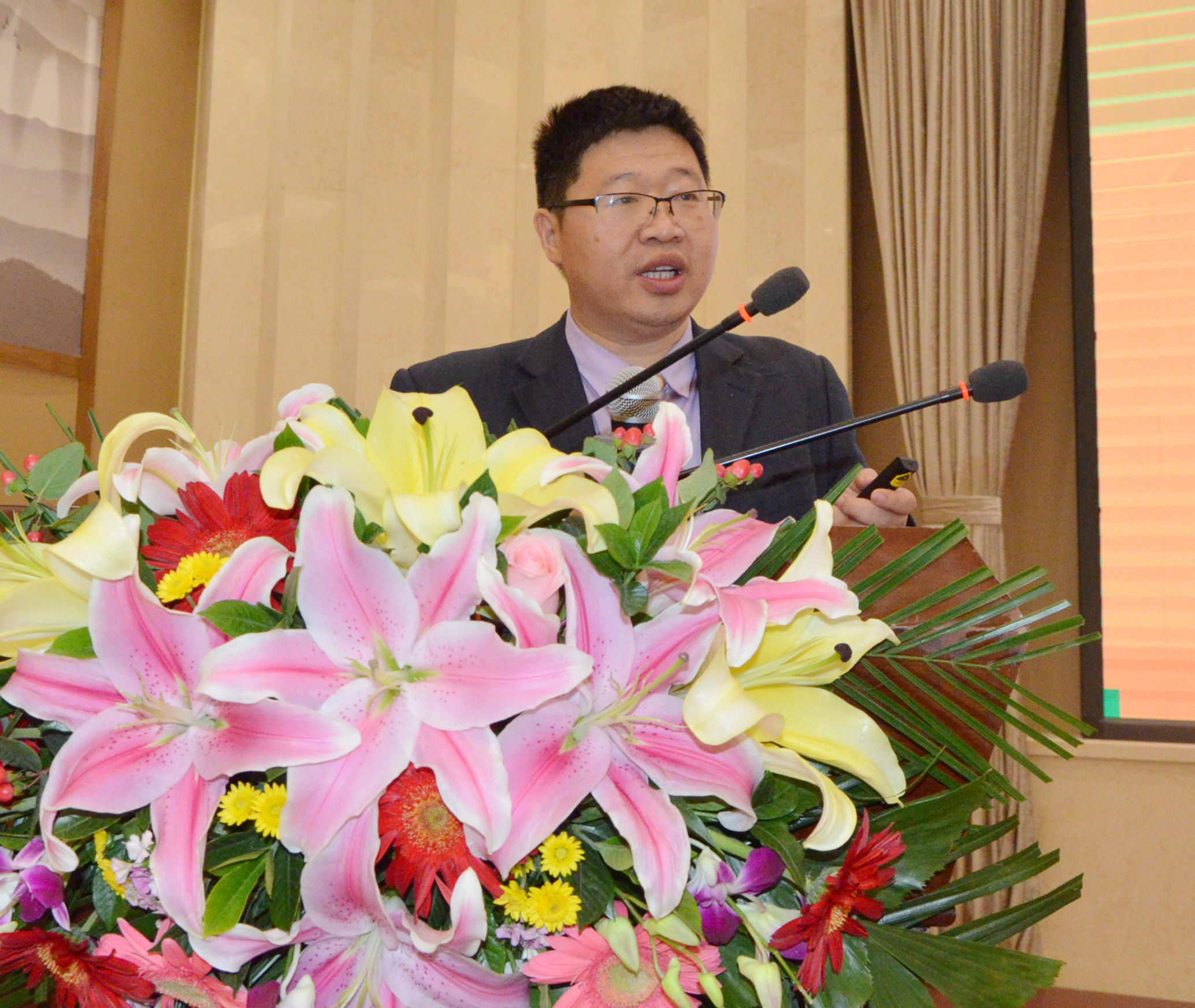 2020年中國非金屬礦產(chǎn)業(yè)高峰論壇暨綠色礦山建設(shè)高峰論壇在河南鄭州成功舉辦！