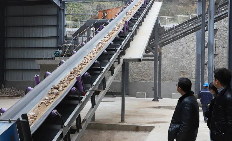 壓裂砂、玻璃砂、硅微粉、高純砂，云南大關(guān)遠(yuǎn)恒集團硅礦生產(chǎn)線投產(chǎn)