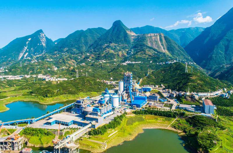 湖北秭歸簽約華新水泥10億元石灰?guī)r加工項(xiàng)目