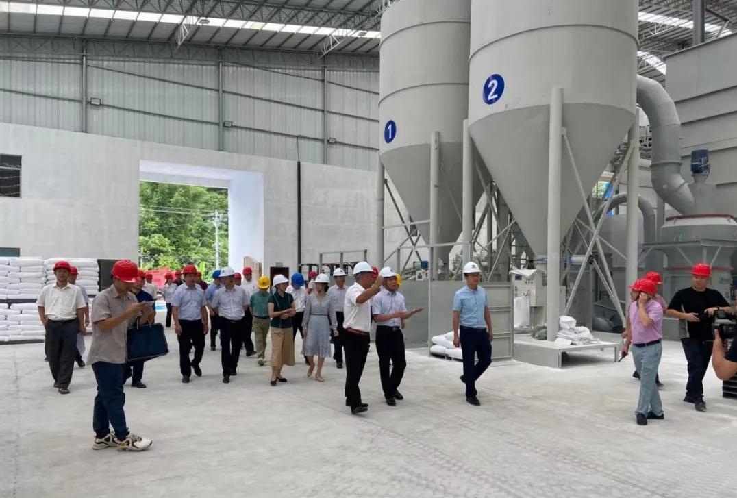 廣西田林縣年產(chǎn)26萬噸方解石粉項目正式投產(chǎn) 　　