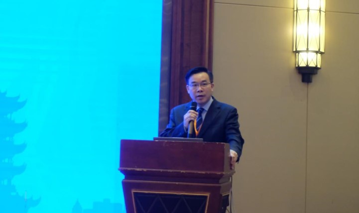 2021年10月15日至17日，由中國硅酸鹽學會礦物材料分會、中國非金屬礦工業(yè)協(xié)會礦物加工利用技術(shù)專業(yè)委員會聯(lián)合主辦，中國地質(zhì)大學（武漢）納米礦物材料及應(yīng)用教育部工程研究中心、中國地質(zhì)大學（武漢）材料與化學學院、中南大學礦物材料及其應(yīng)用湖南省重點實驗室共同承辦的第三屆全國礦物材料學術(shù)與技術(shù)交流會暨第二十一屆全國非金屬礦加工利用技術(shù)交流會在湖北省武漢市潮漫凱瑞國際酒店召開。來自各大專院校、科研院所以及相關(guān)企業(yè)的400余位專家學者、企業(yè)家和代表出席了大會。