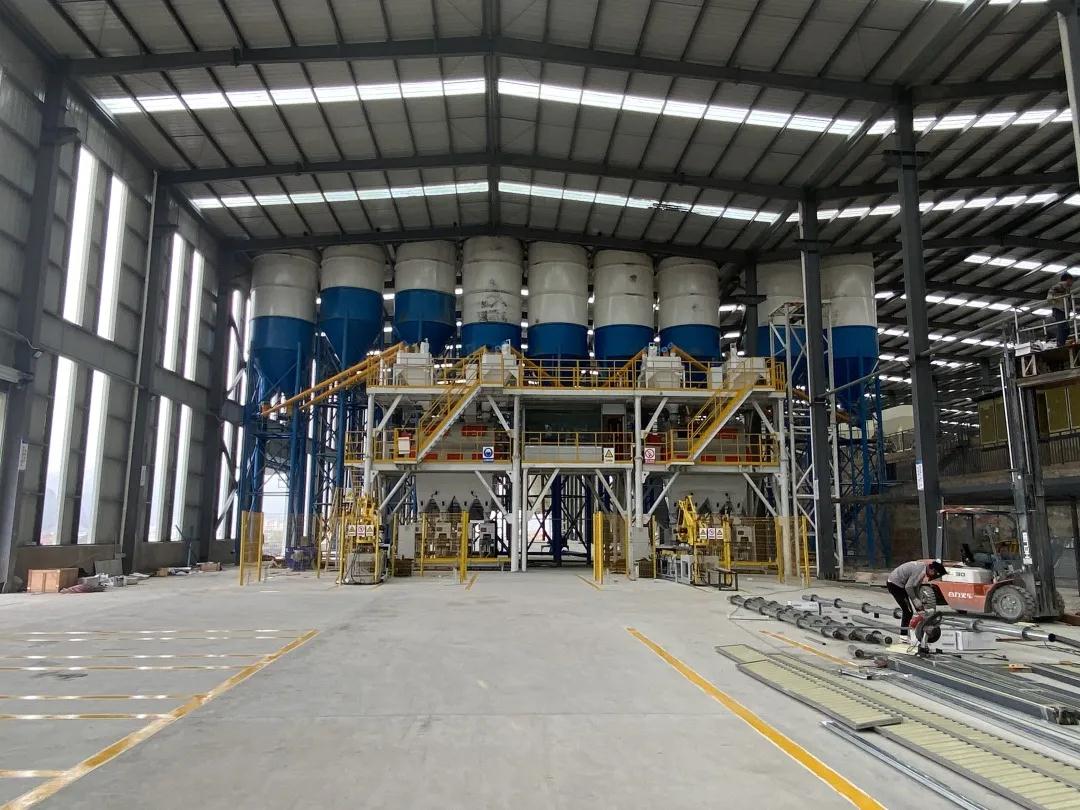 云南文山州石材廢料生產(chǎn)重鈣、彩砂、氫氧化鈣項(xiàng)目即將投產(chǎn) 　　