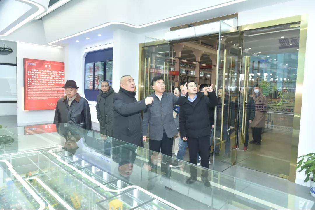 “鋰電池材料智能裝備一體化創(chuàng)新聯(lián)合體”簽約儀式圓滿落幕！ 　　