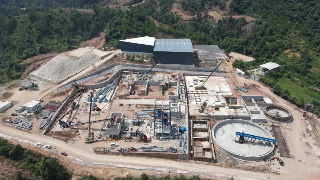 福建連城縣年產(chǎn)30萬噸精制石英砂、5000噸高純砂項目9月試產(chǎn) 　　