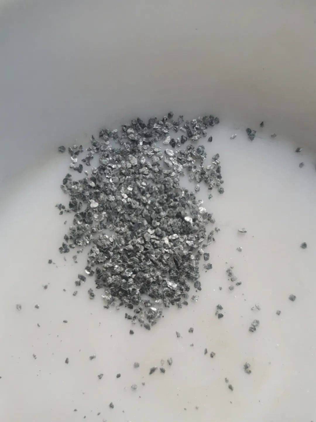 黑龍江首次發(fā)現超億噸碎云母礦 　　