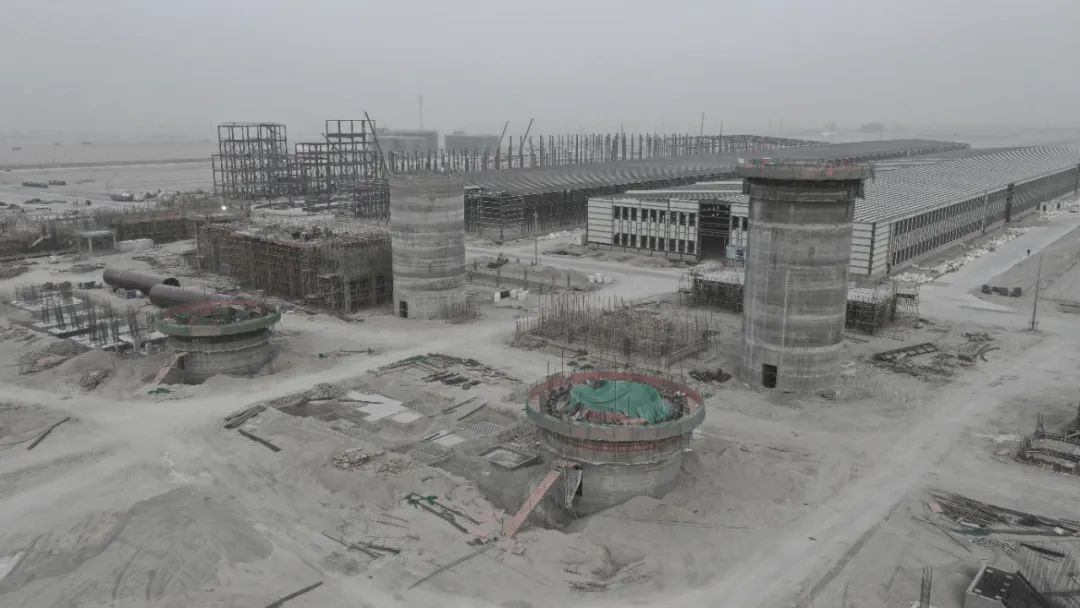 新疆若羌縣源網(wǎng)荷儲鋰基新材料產(chǎn)業(yè)鏈一體化項目穩(wěn)步推進(jìn)