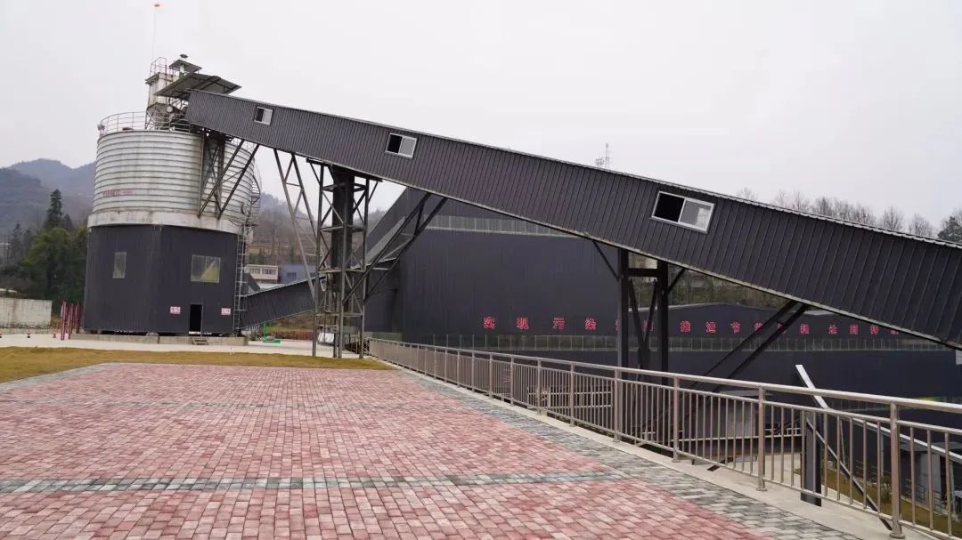 【產(chǎn)業(yè)】貴州務(wù)川縣：加快建設(shè)氟鋇新材料產(chǎn)業(yè)鏈 　　