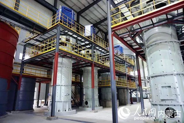 【產(chǎn)業(yè)】煤矸石化身煅燒高嶺土，內(nèi)蒙古清水河縣“變廢為寶”