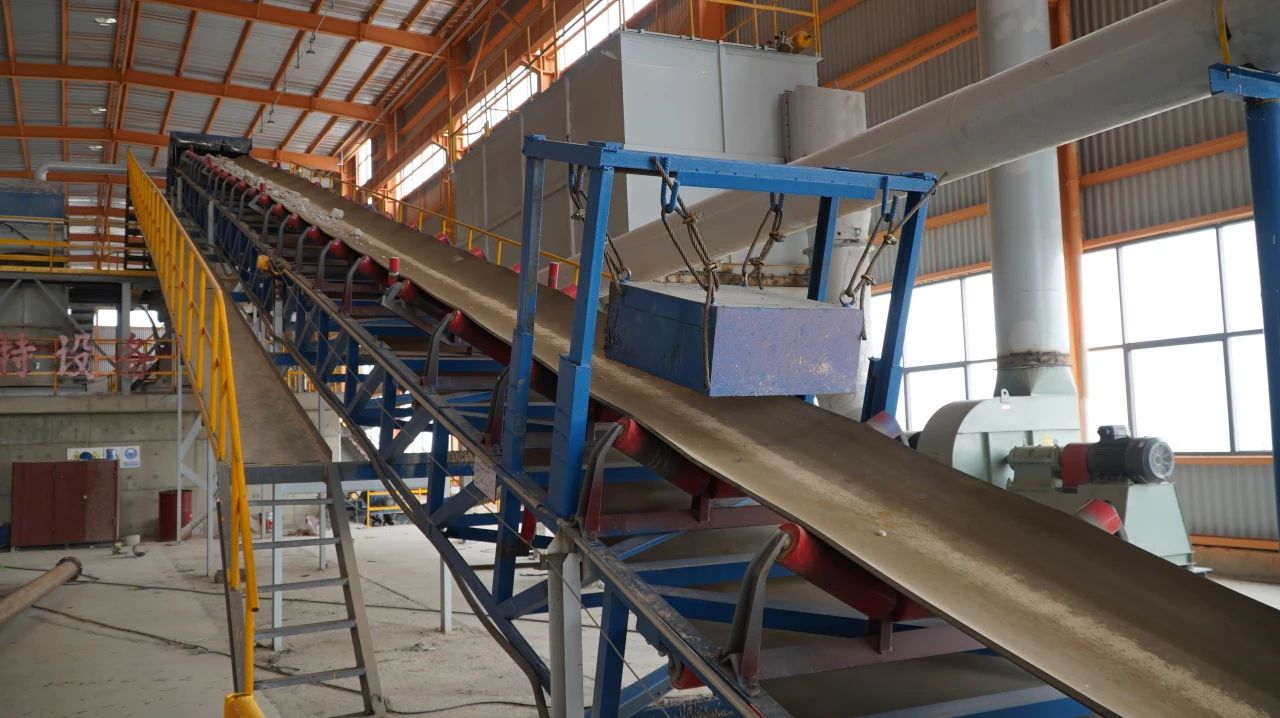 【資訊】甘肅阿克塞中鴻控股高純石英材料及尾礦綜合利用產(chǎn)業(yè)園一期項(xiàng)目即將試產(chǎn) 　　