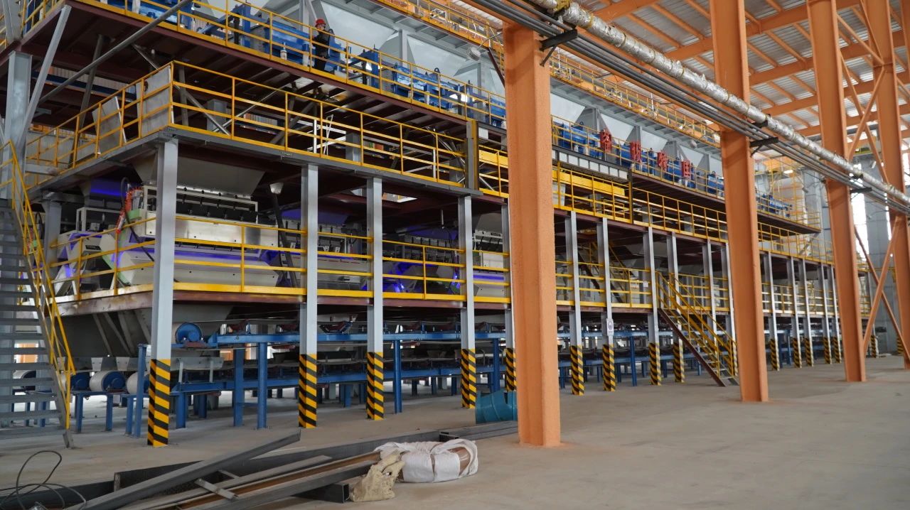 【資訊】甘肅阿克塞中鴻控股高純石英材料及尾礦綜合利用產(chǎn)業(yè)園一期項(xiàng)目即將試產(chǎn) 　　