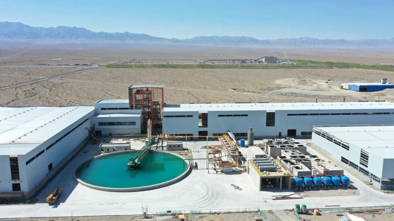 【資訊】甘肅阿克塞中鴻控股高純石英材料及尾礦綜合利用產(chǎn)業(yè)園一期項(xiàng)目即將試產(chǎn) 　　