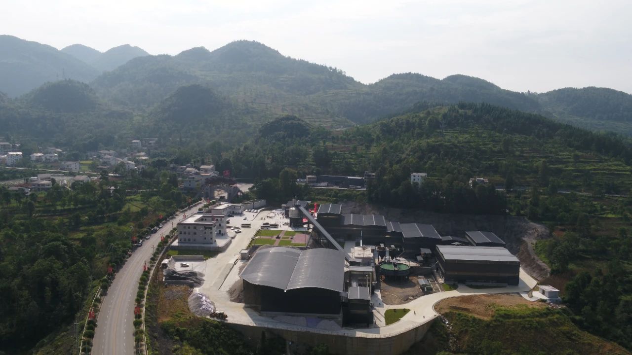 【產(chǎn)業(yè)】貴州務(wù)川：依托螢石、重晶石資源稟賦，打造氟鋇化工全產(chǎn)業(yè)鏈 　　
