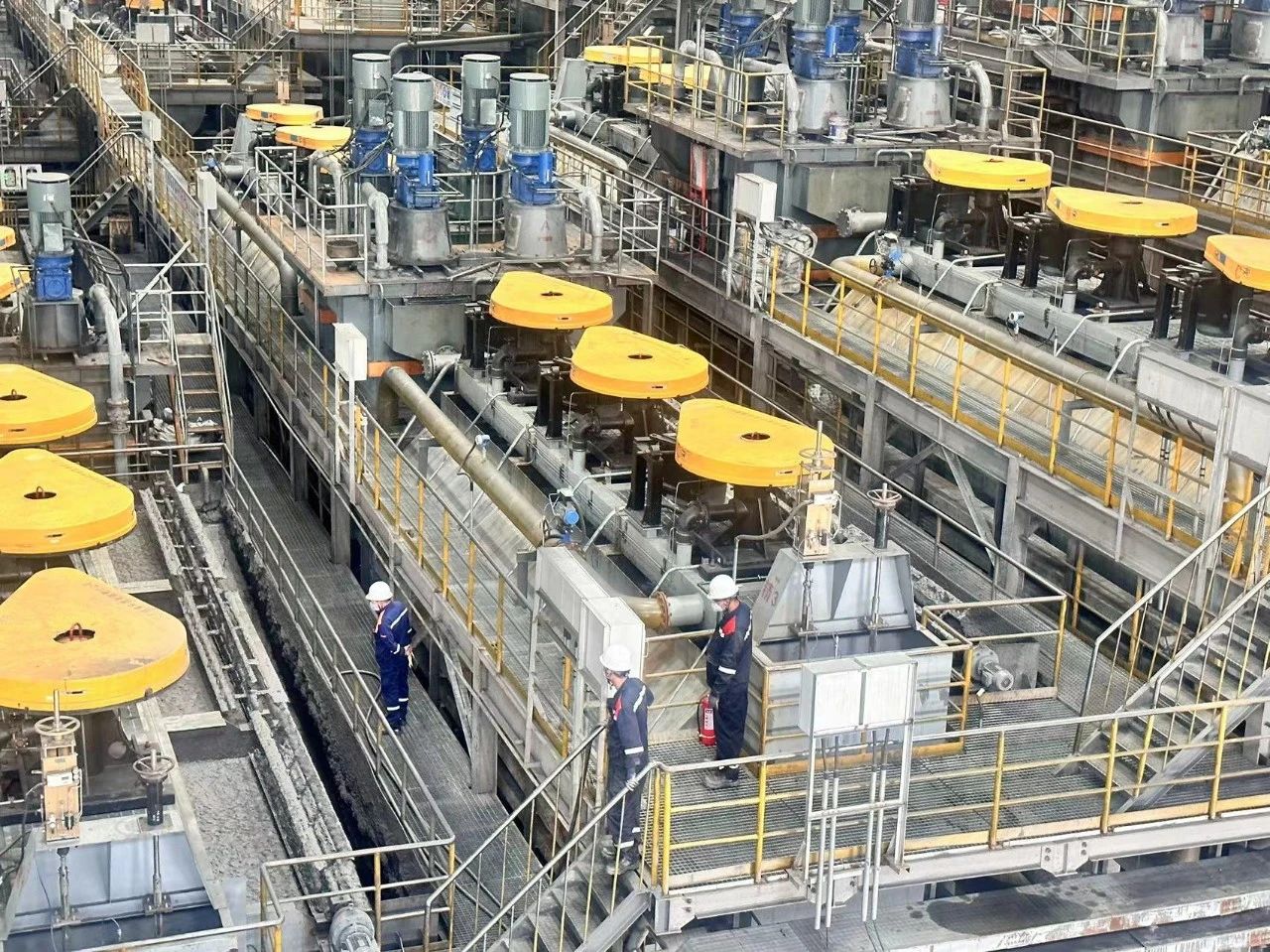 【產(chǎn)業(yè)】黑龍江蘿北縣：“中國石墨城”崛起百億級(jí)“黑金”產(chǎn)業(yè) 　　