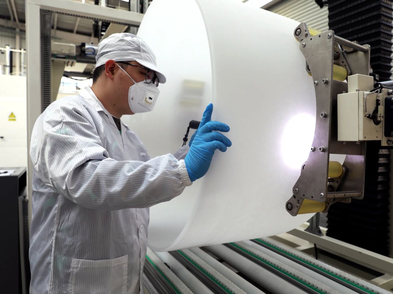 【資訊】四川眉山和潤年產(chǎn)4萬只高純石英坩堝項(xiàng)目投產(chǎn)！ 　