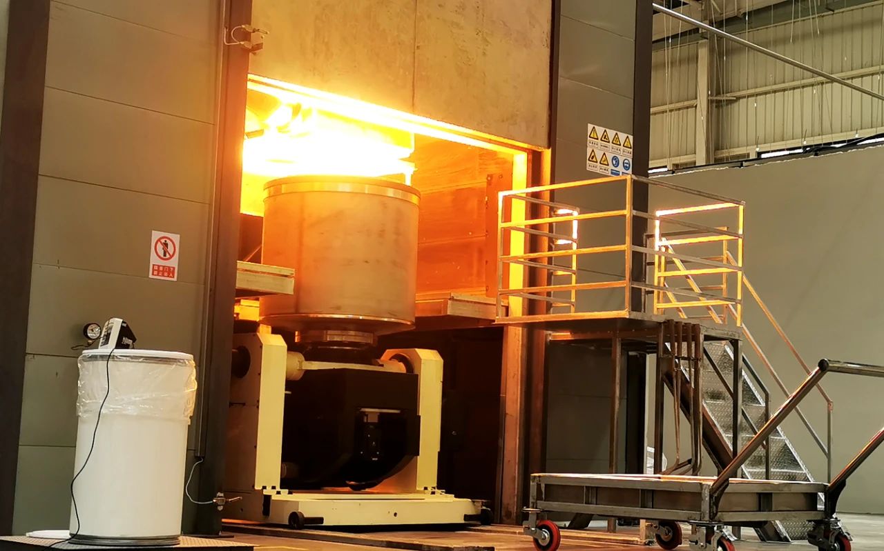 【資訊】四川眉山和潤年產(chǎn)4萬只高純石英坩堝項(xiàng)目投產(chǎn)！ 　