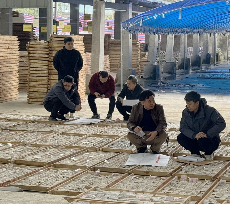 江西奉新縣大型陶瓷土（含鋰）礦項(xiàng)目通過(guò)核查驗(yàn)收！ 　　 　　