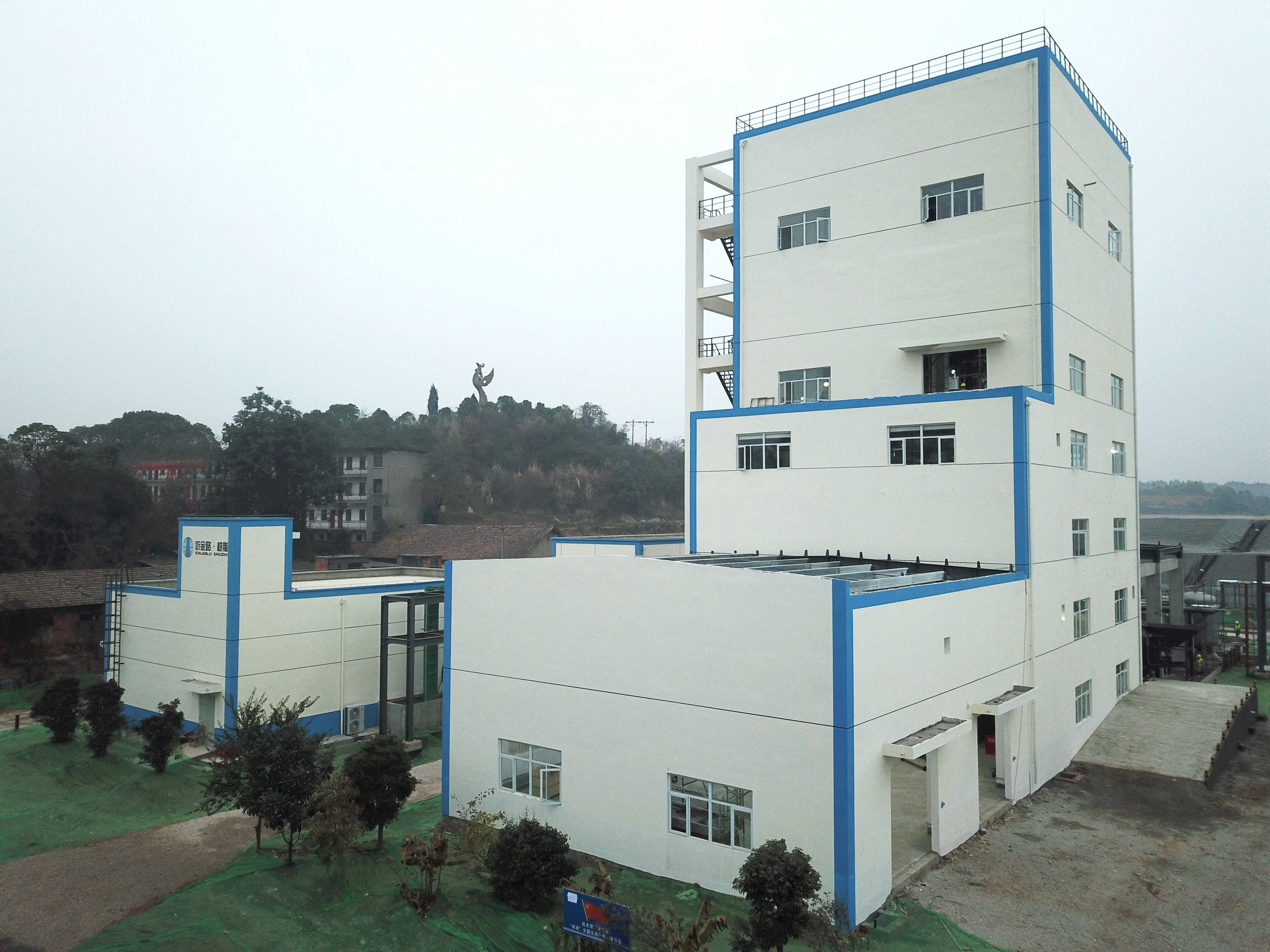 【資訊】我國首條全自動(dòng)4N8高純石英砂生產(chǎn)線成功點(diǎn)火運(yùn)行 　