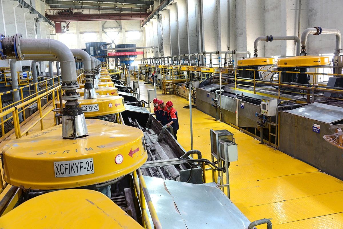 打破世界難題，白云鄂博伴生螢石資源綜合利用項(xiàng)目提前建成！ 　　