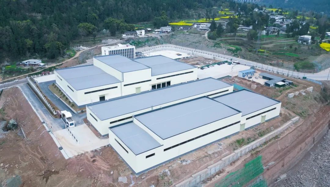 四川40萬(wàn)噸超微細(xì)碳酸鈣粉體材料項(xiàng)目投產(chǎn) 　　 　　