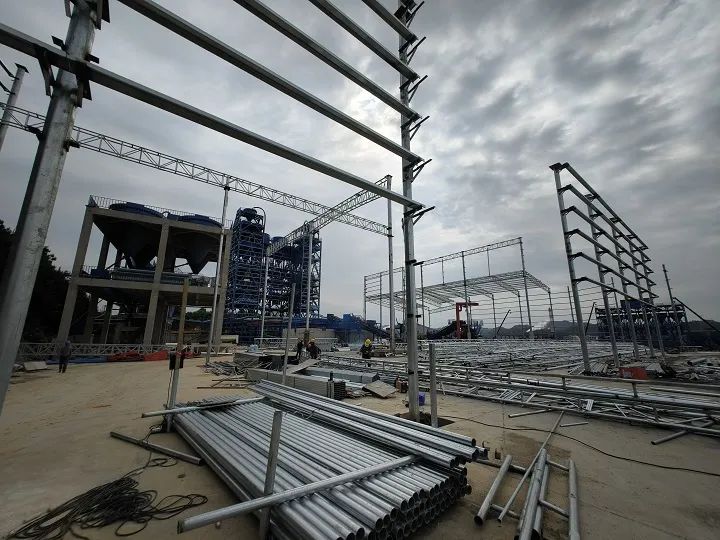 貴州凱里：打造石英砂-玻璃百億產業(yè)鏈 　　