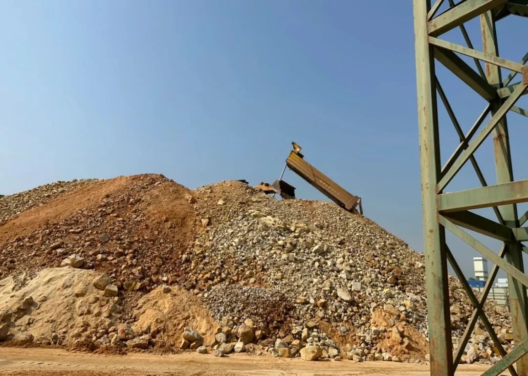 鳳陽(yáng)，聚砂成鏈逐光行 　　 　　