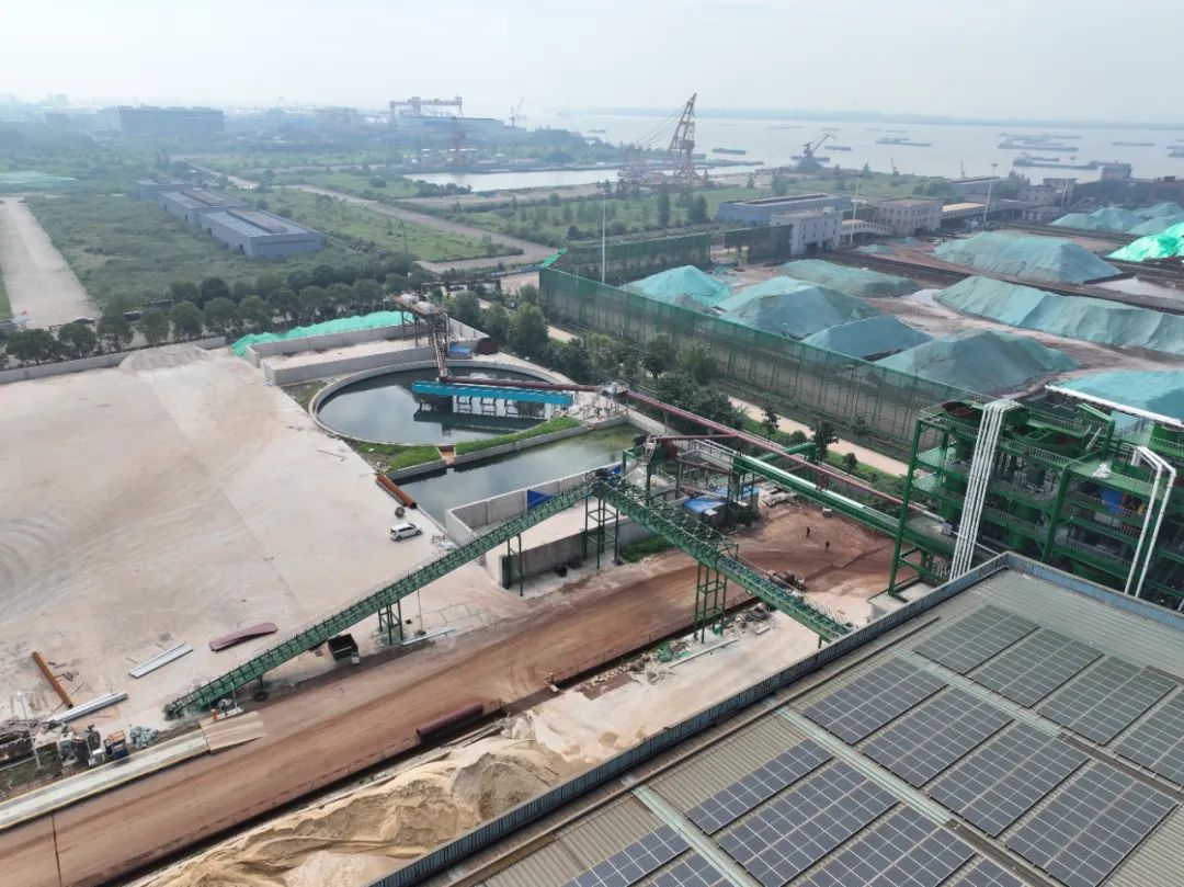 江蘇100萬噸光伏石英砂加工項目投產(chǎn) 　　 　　