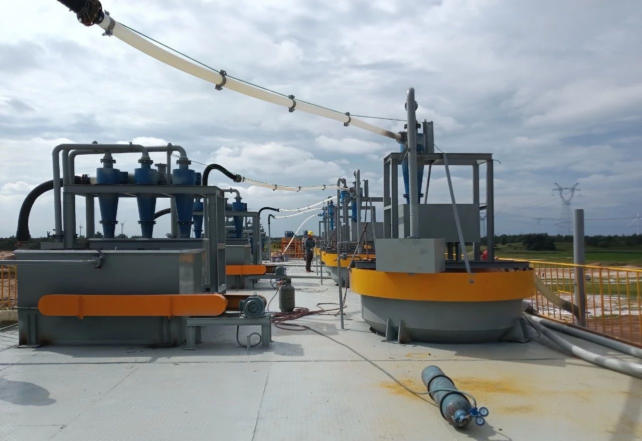 遼寧150萬噸洗砂線調(diào)試 　　