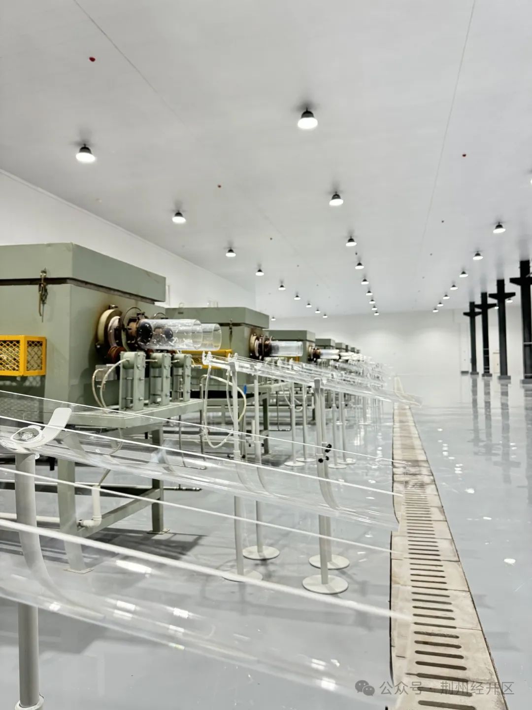 湖北2萬噸電子級(jí)、坩堝級(jí)高純石英砂項(xiàng)目試產(chǎn) 　　 　　